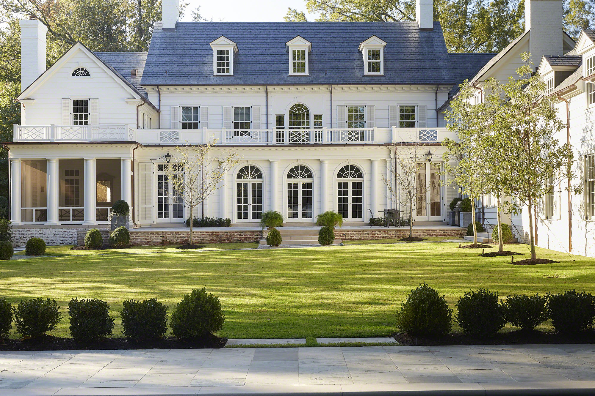 Memphis Tennessee Residence Chadsworth S Columns   WilsonExt.32 